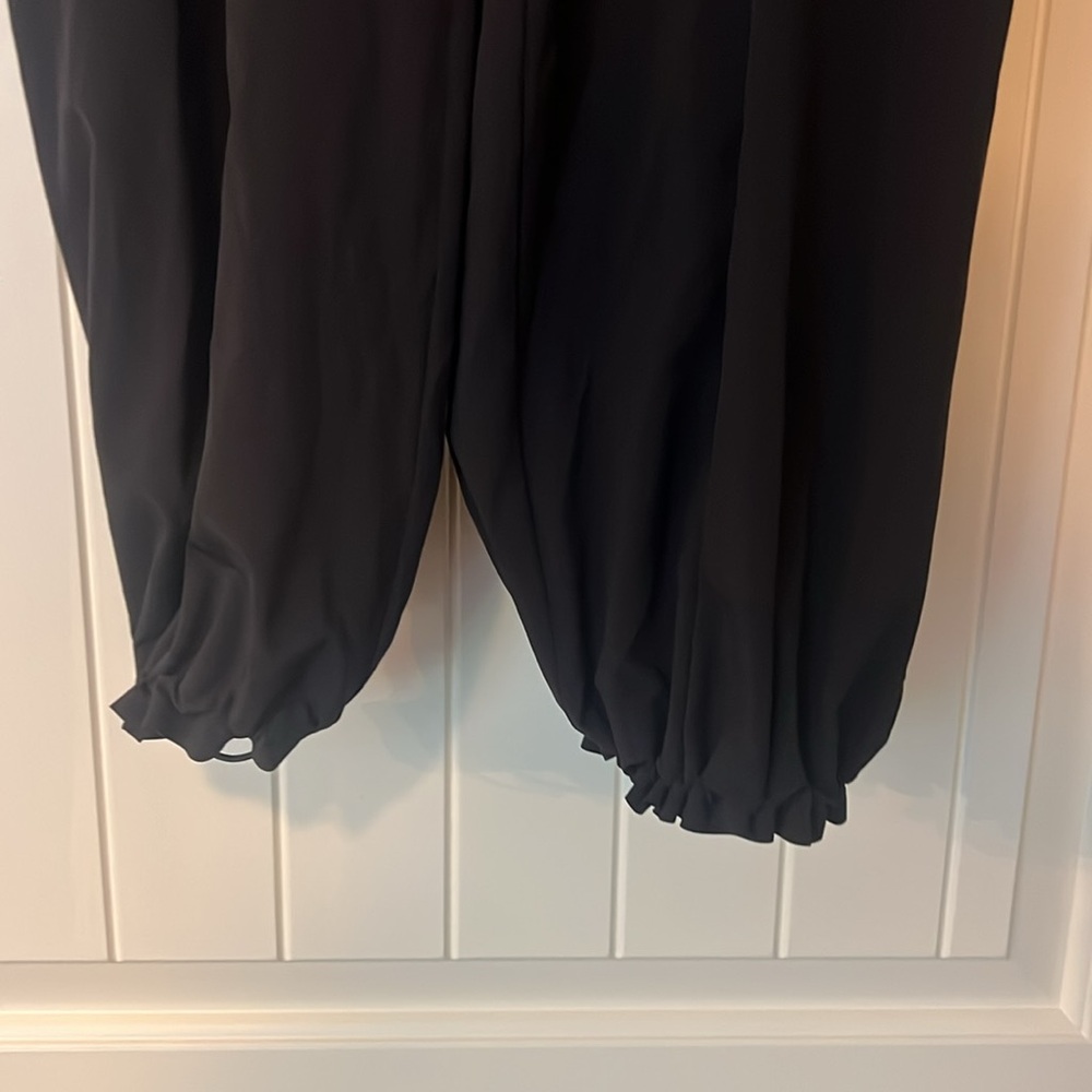 Athleta Revive Wide Leg Convertible Jumpsuit size 8 in Black - Picture 8 of 11